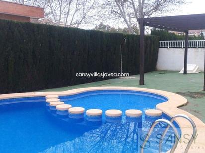 Piscina de Apartament en venda en Dénia amb Aire condicionat i Piscina