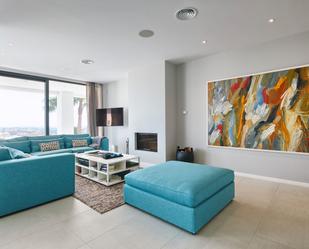 Living room of House or chalet for sale in Estepona  with Air Conditioner, Private garden and Terrace