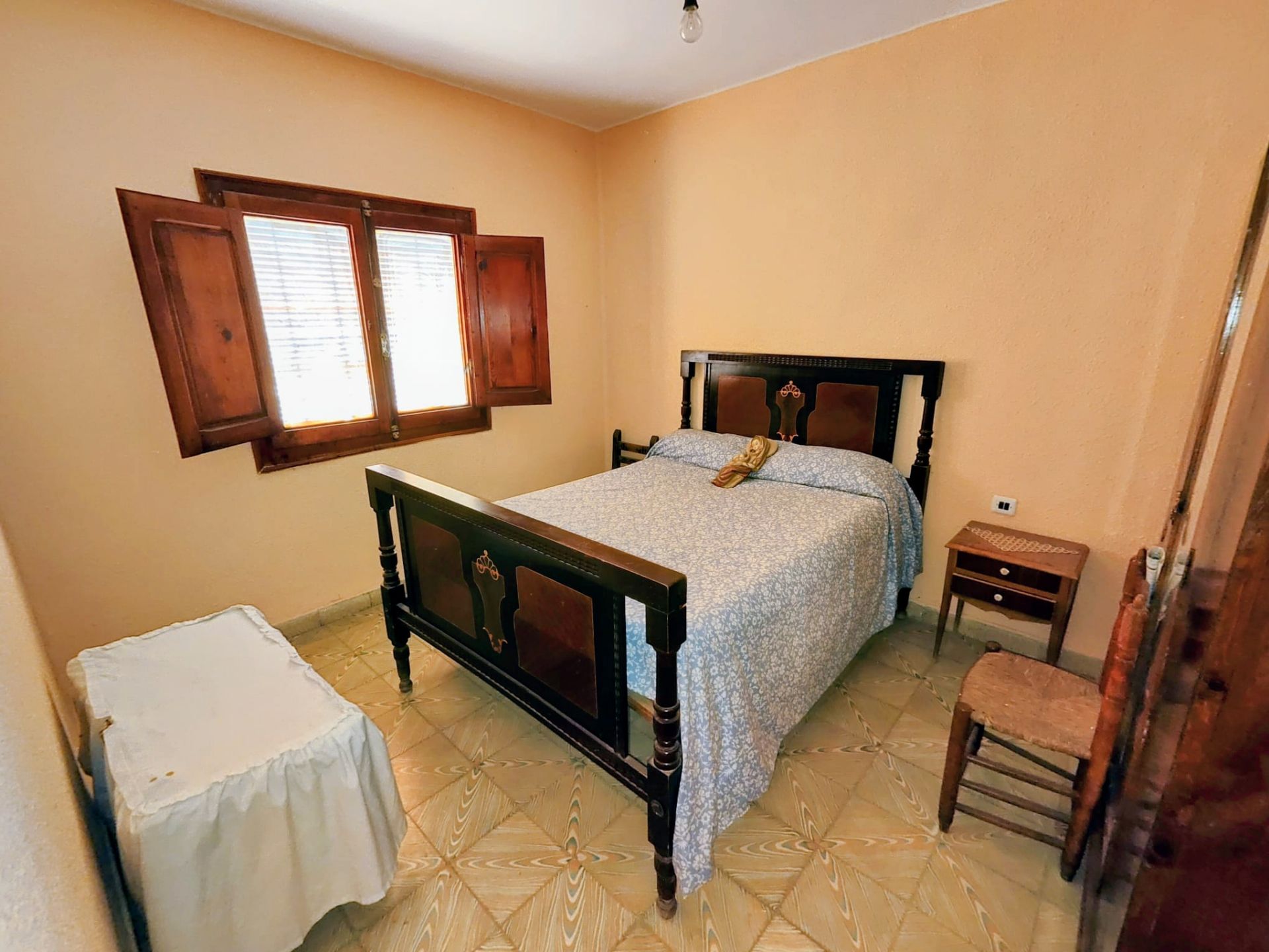 Bedroom of Flat for sale in Talayuelas  with Furnished