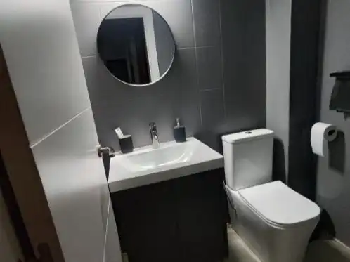 Bathroom of Flat for sale in Madrid  with Terrace, Storage room and Washing machine
