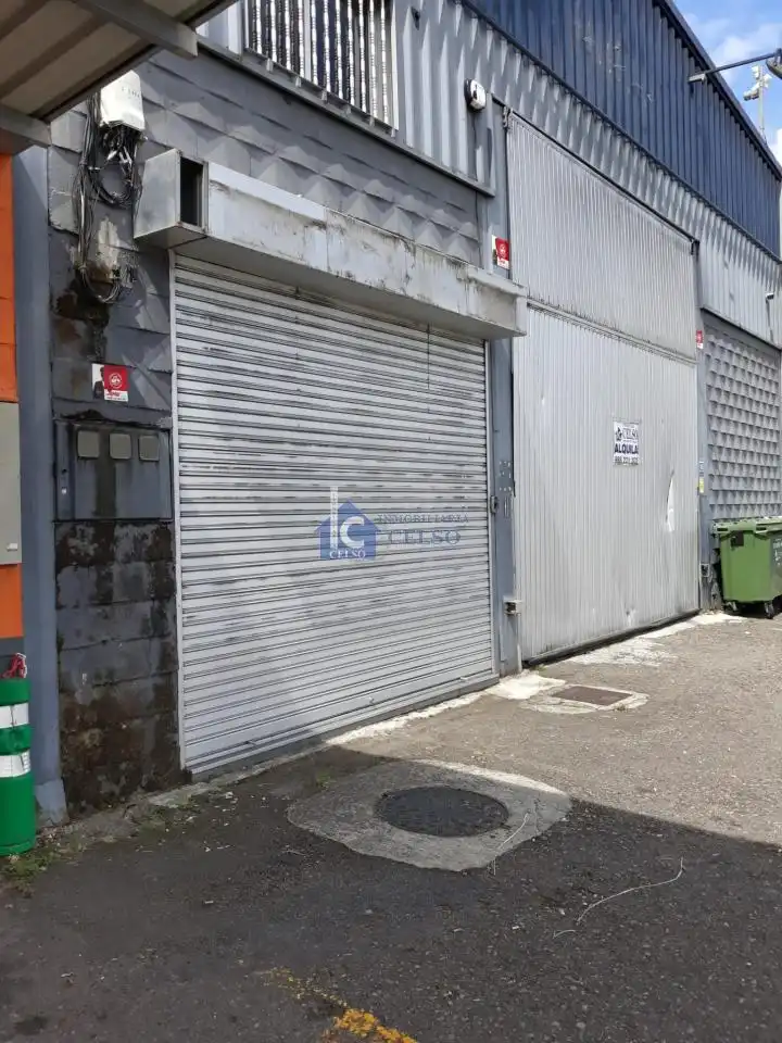 Nau industrial de lloguer en San Cibrao das Viñas