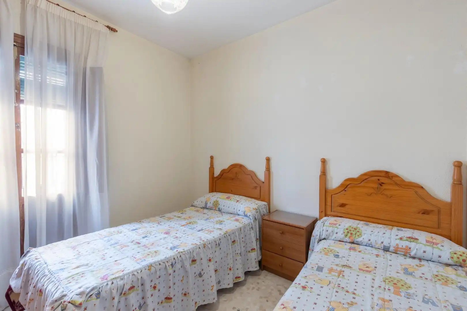 Bedroom of Houses for sale in Granada