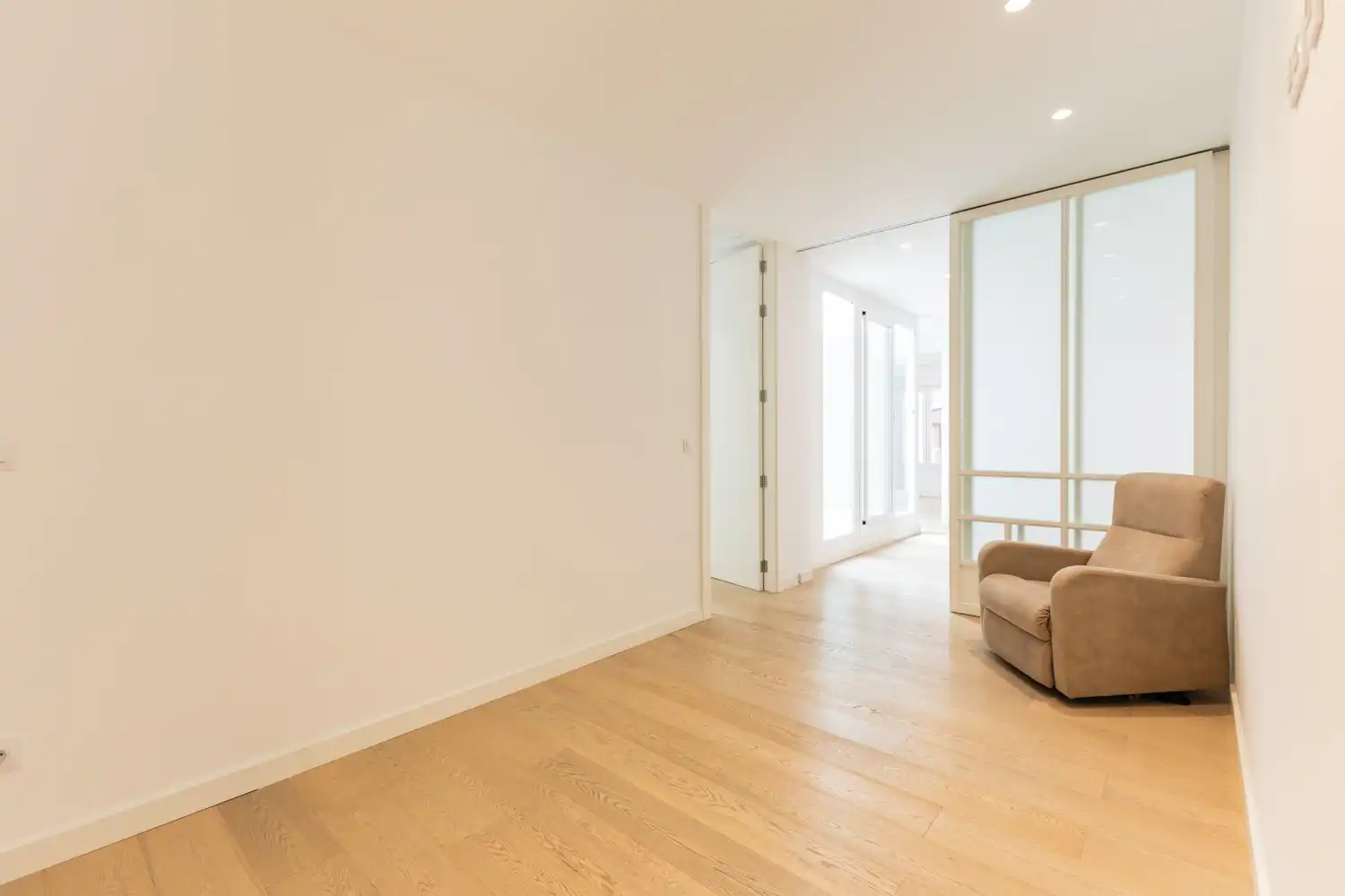 Bedroom of Flat for rent in Valencia  with Air Conditioner, Heating and Furnished