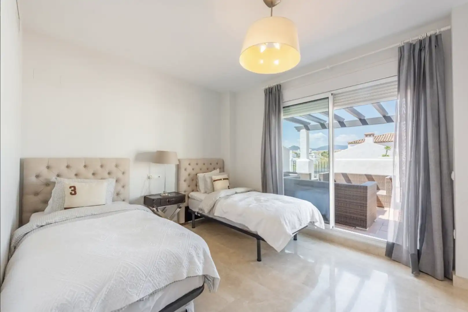 Schlafzimmer von Maisonette zum Verkauf in Marbella mit Terrasse, Möbliert und Gemeinschaftspool