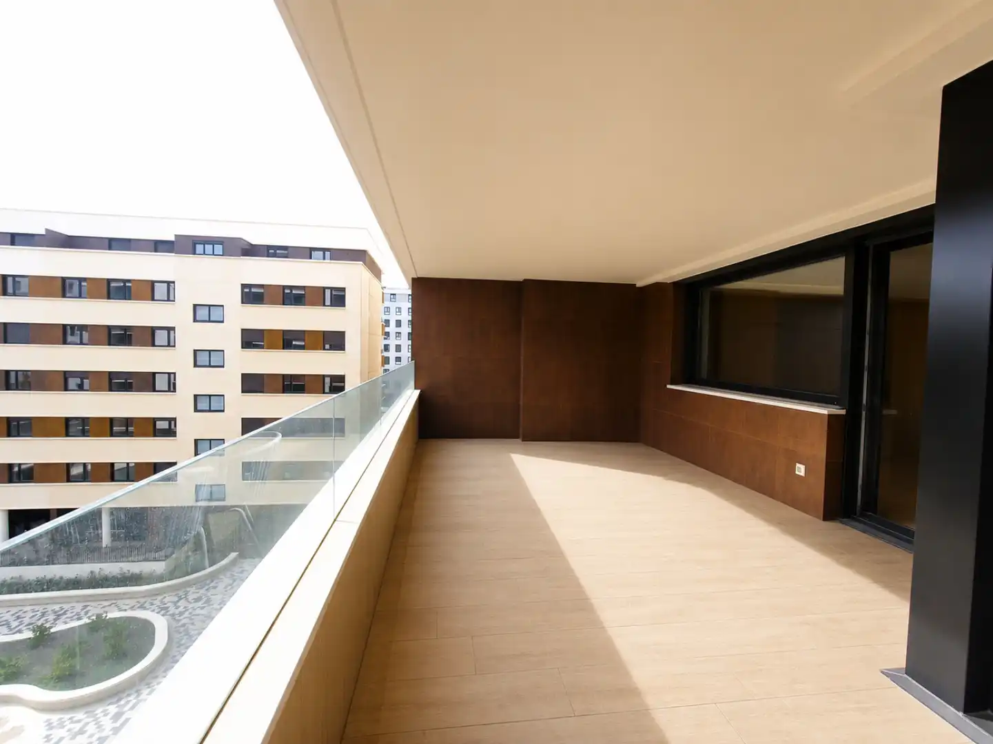 Terraza de Piso de alquiler en  Pamplona / Iruña con Calefacción, Terraza y Trastero