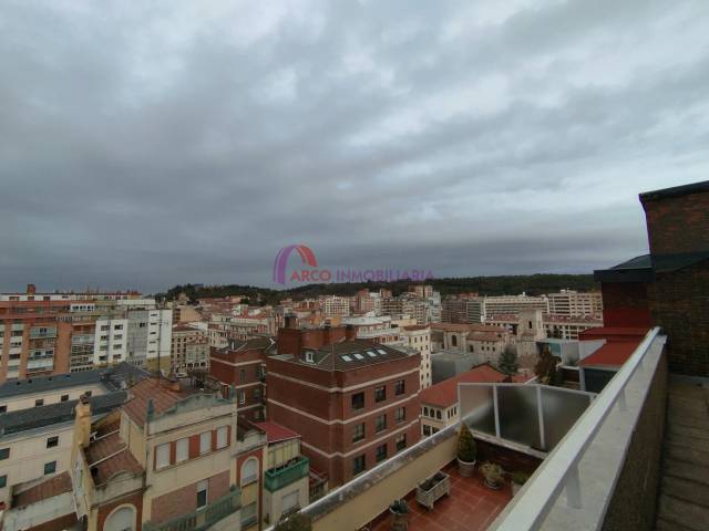 Ático en Alquiler en Avenida Arlanzon en Villa Pilar