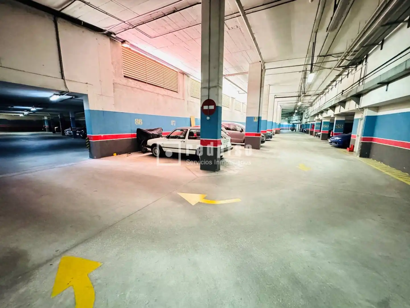 Parking de Piso en venta en Getafe con Aire acondicionado, Calefacción y Jardín privado