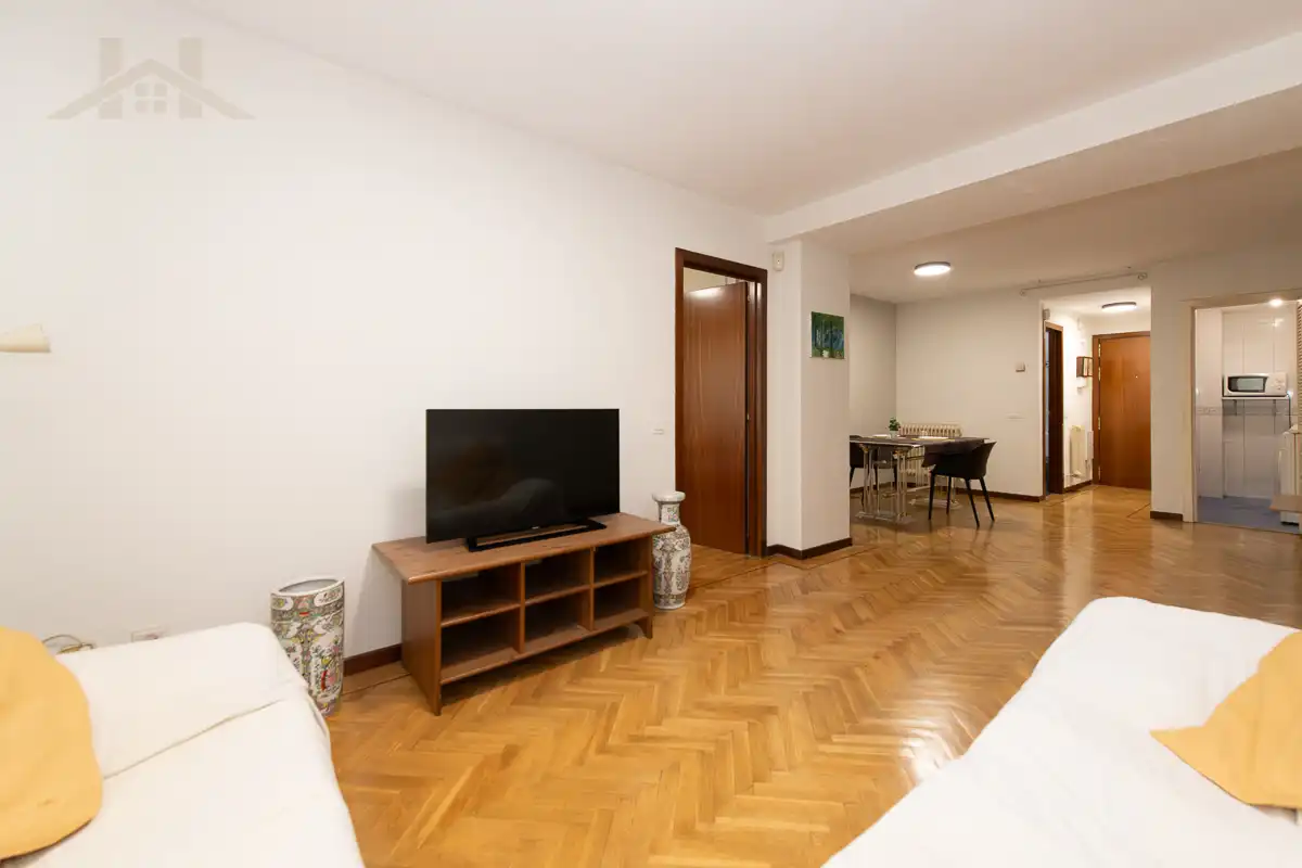 Sala de estar de Piso en venta en San Sebastián de los Reyes con Calefacción y Piscina comunitaria