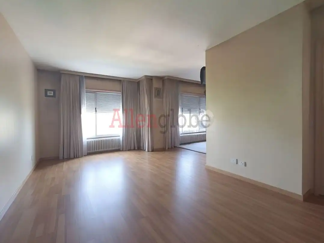 Living room of Flat for sale in Oviedo   with Heating, Terrace and Balcony