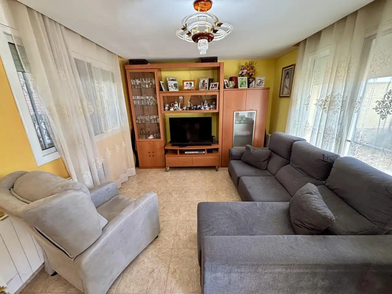 Sala de estar de Casa adosada en venta en Valls con Aire acondicionado, Calefacción y Jardín privado