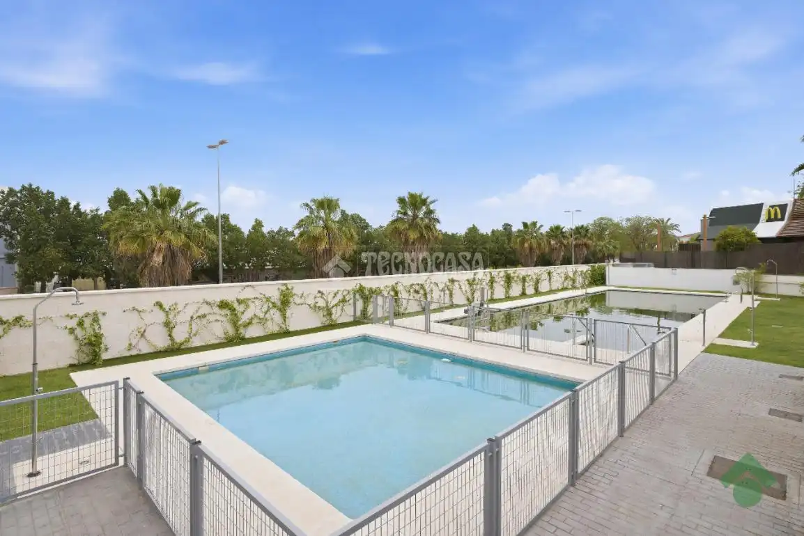 Piscina de Pis en venda en Jerez de la Frontera amb Aire condicionat