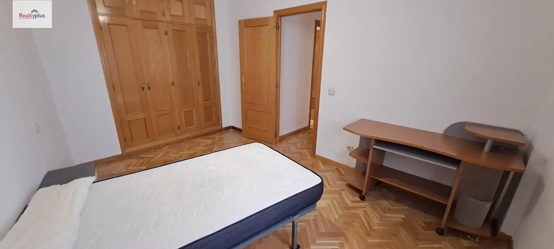Habitación de Dúplex de alquiler en Segovia con Amueblado y Balcón
