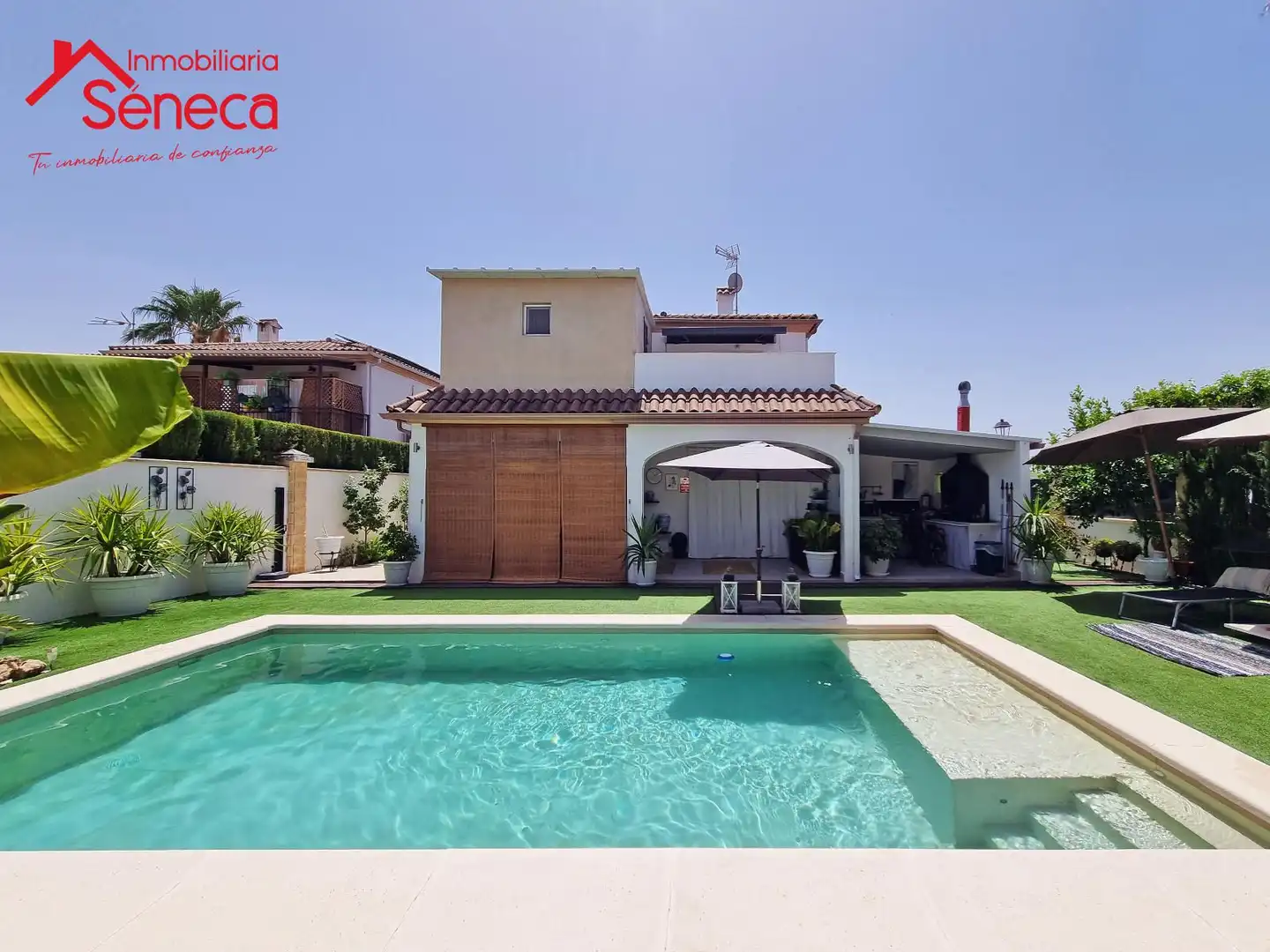 Piscina de Casa o xalet en venda en Córdoba amb Aire condicionat, Calefacció i Terrassa