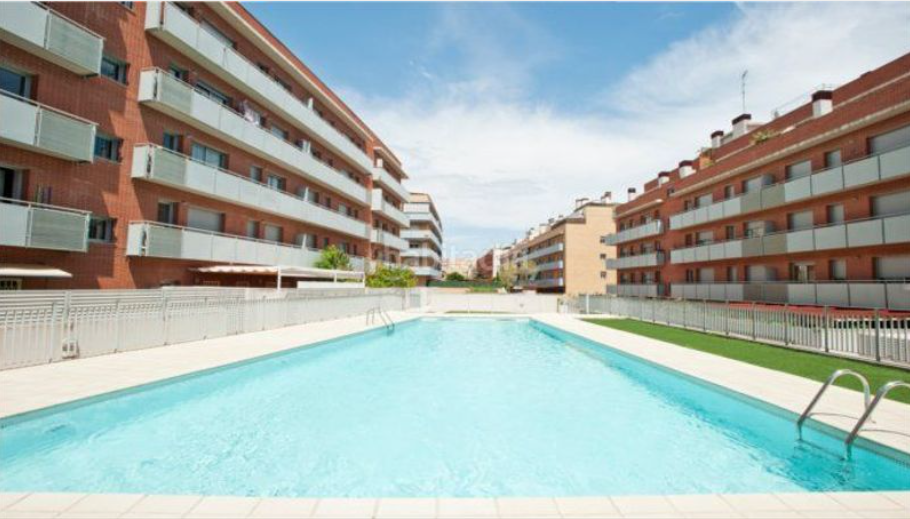 Swimming pool of Flat for sale in Mataró  with Air Conditioner, Heating and Terrace