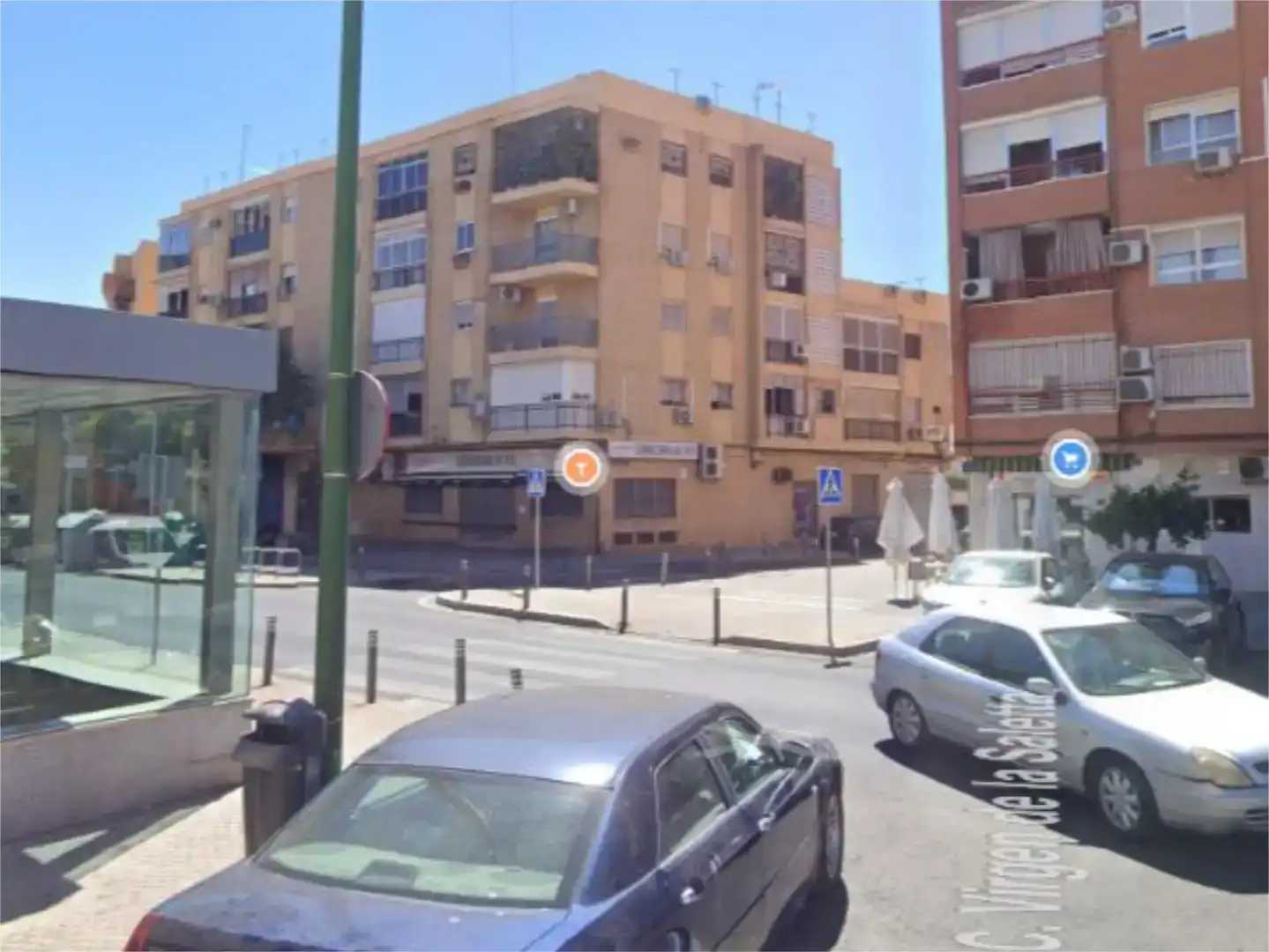 Vista exterior de Estudi de lloguer en Sevilla amb Moblat i Balcó