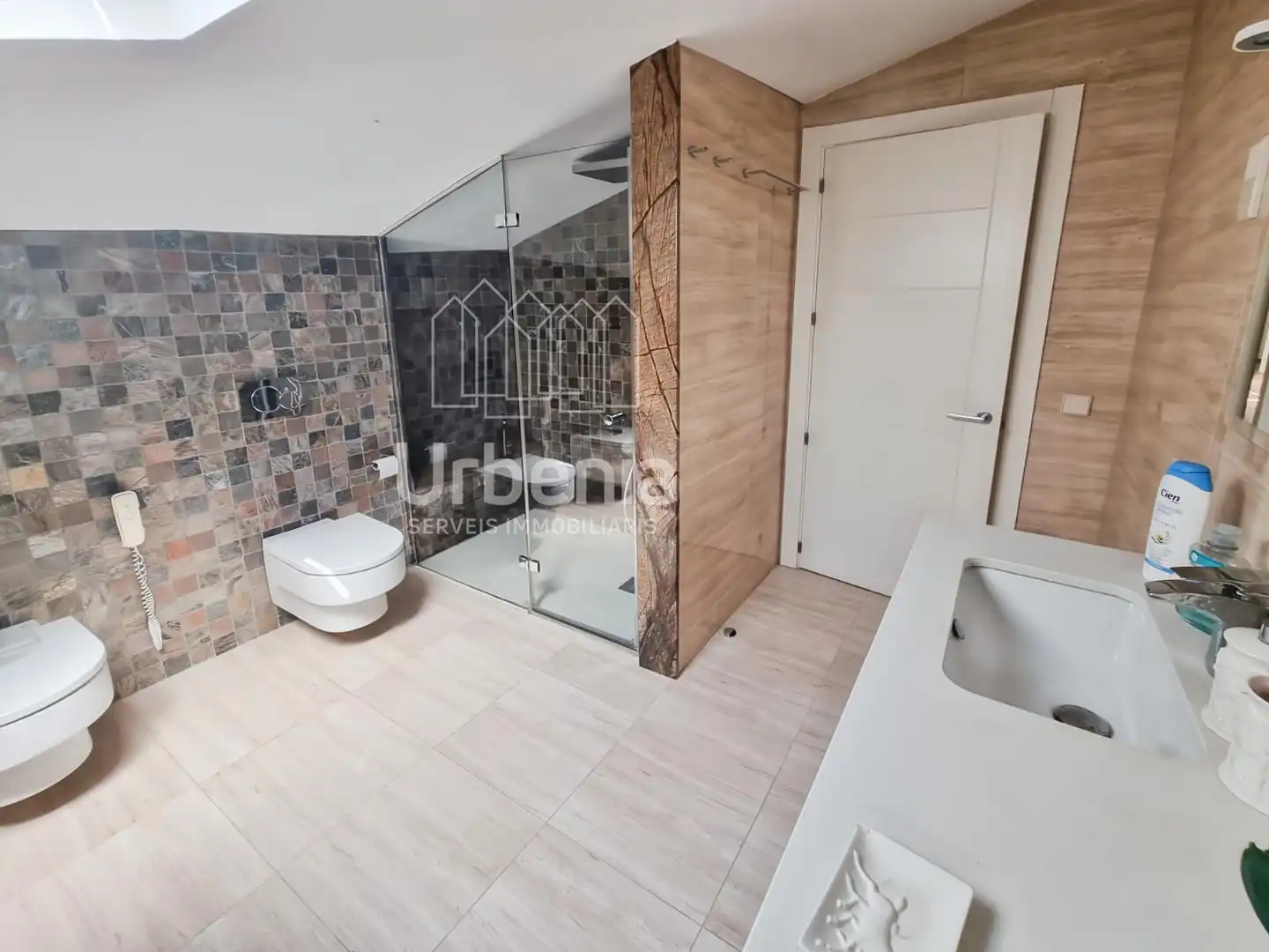 Bathroom of Houses for sale in Sant Andreu de Llavaneres  with Air Conditioner, Heating and Swimming Pool
