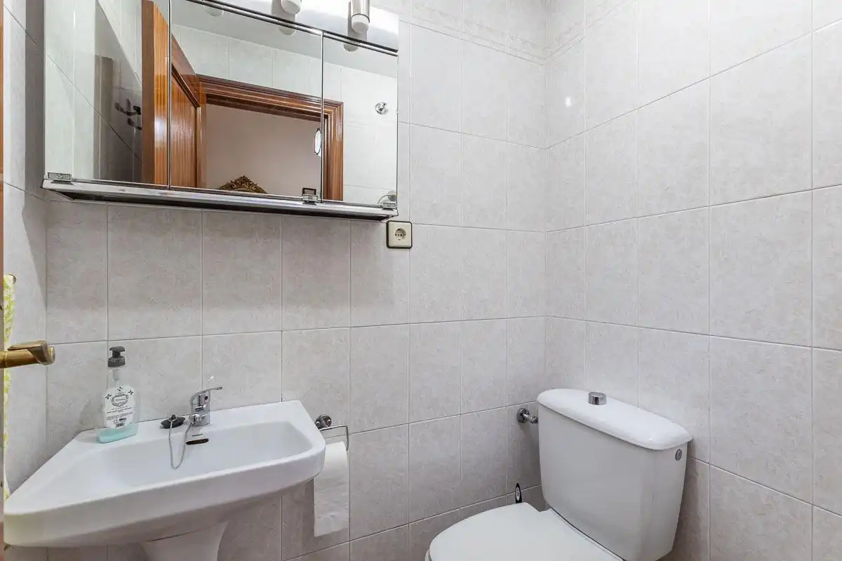Bathroom of Detached homes for rent in Granada  with Air Conditioner, Heating and Private garden