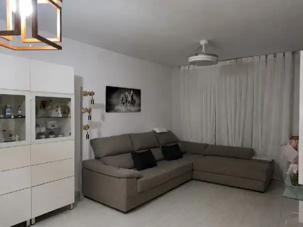 Dúplex en venta en Carrer Llevant 16