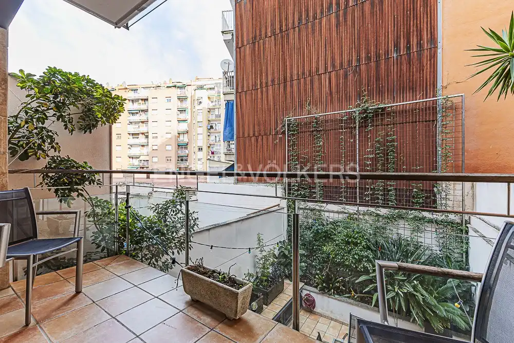 Terrassa de Casa adosada en venda en Barcelona amb Aire condicionat, Calefacció i Jardí privat