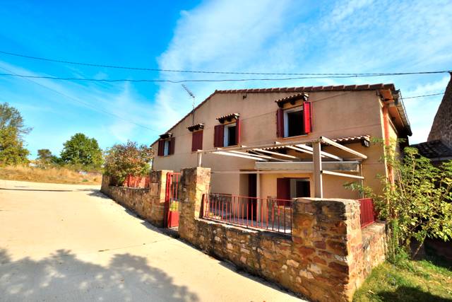 Casa adosada en Venta en Calle Esquina en Atienza