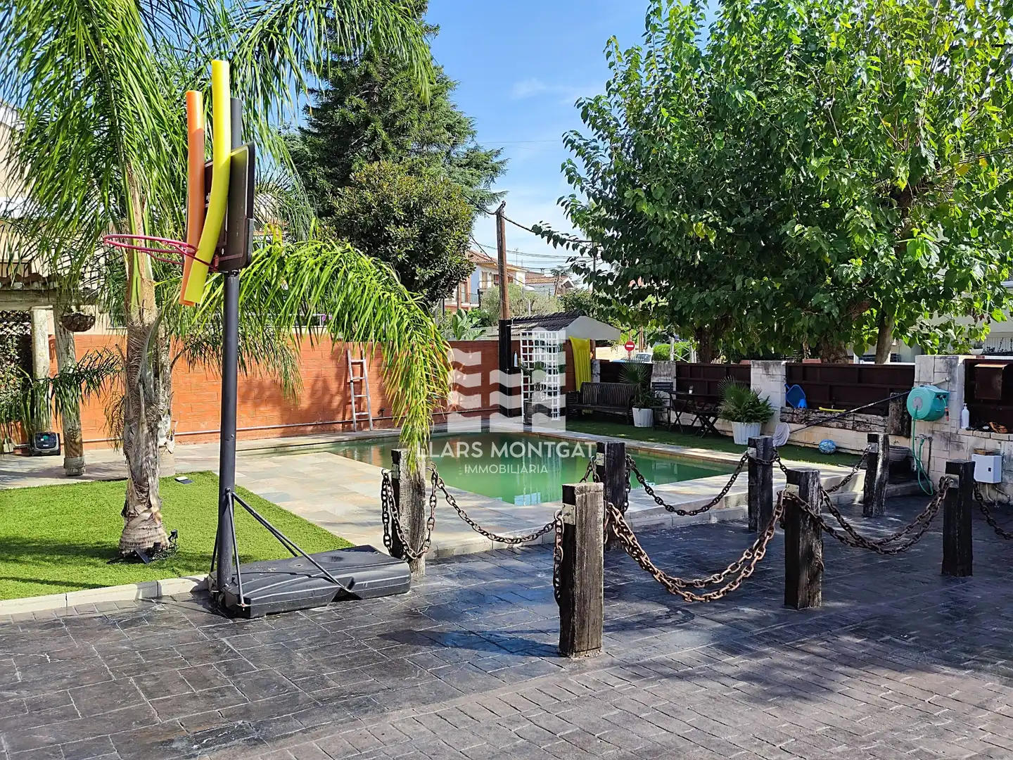 Piscina de Casa o xalet en venda en Tiana amb Aire condicionat, Calefacció i Jardí privat