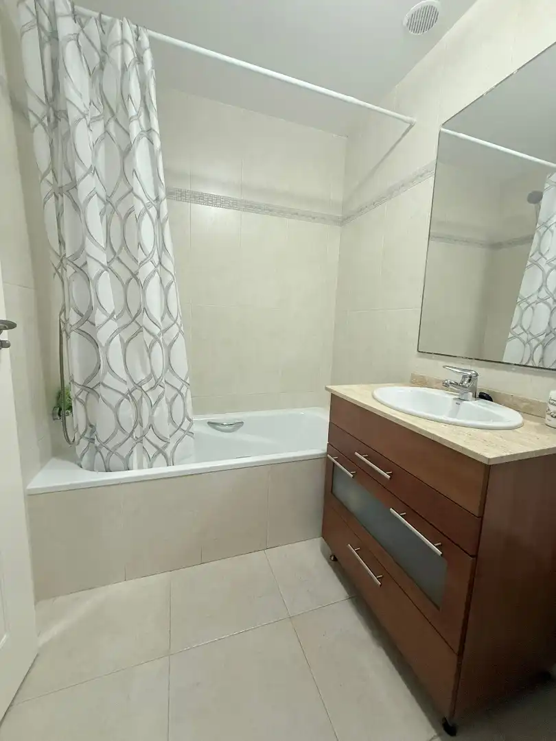 Baño de Piso en venta en Torre-Pacheco con Aire acondicionado, Jardín privado y Amueblado