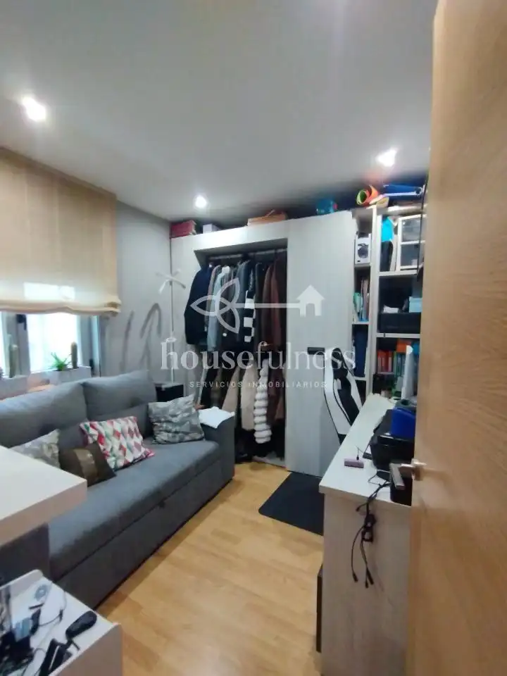 Schlafzimmer von Wohnung zum Verkauf in Ferrol mit Heizung, Abstellraum und Möbliert