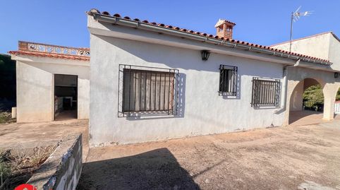 Chalet en Carlet con amplia parcela de 1.995 m y gran potencial Magnífico chalet ubicado en Carlet, ideal para quienes buscan espa, imagen 3