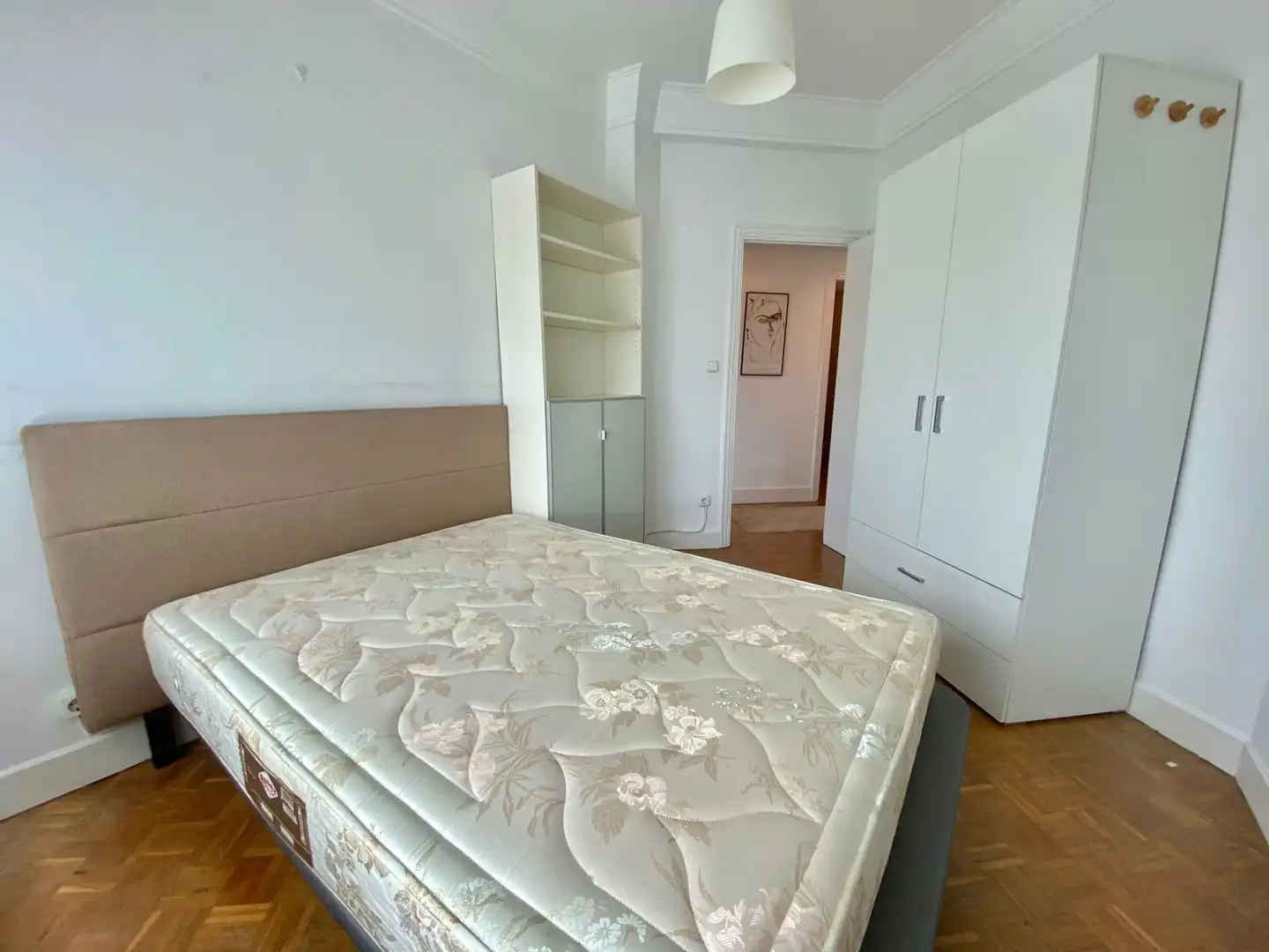 Schlafzimmer von Wohnung zur Miete in Egia 
