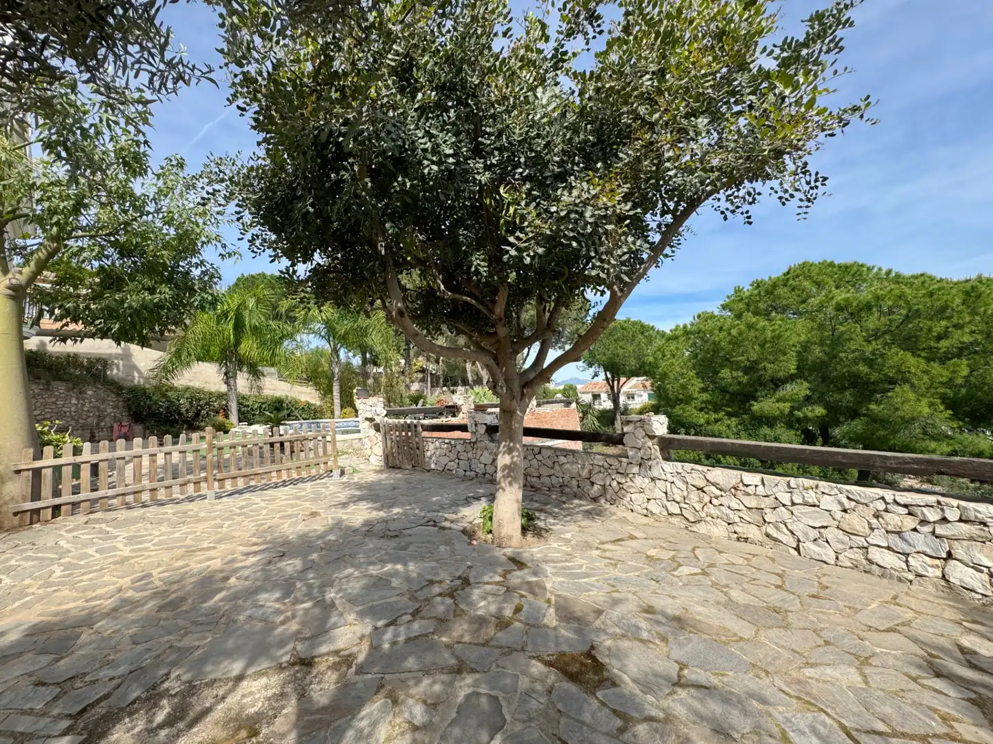 Terrassa de Casa o xalet en venda en Alhaurín de la Torre amb Aire condicionat, Calefacció i Jardí privat