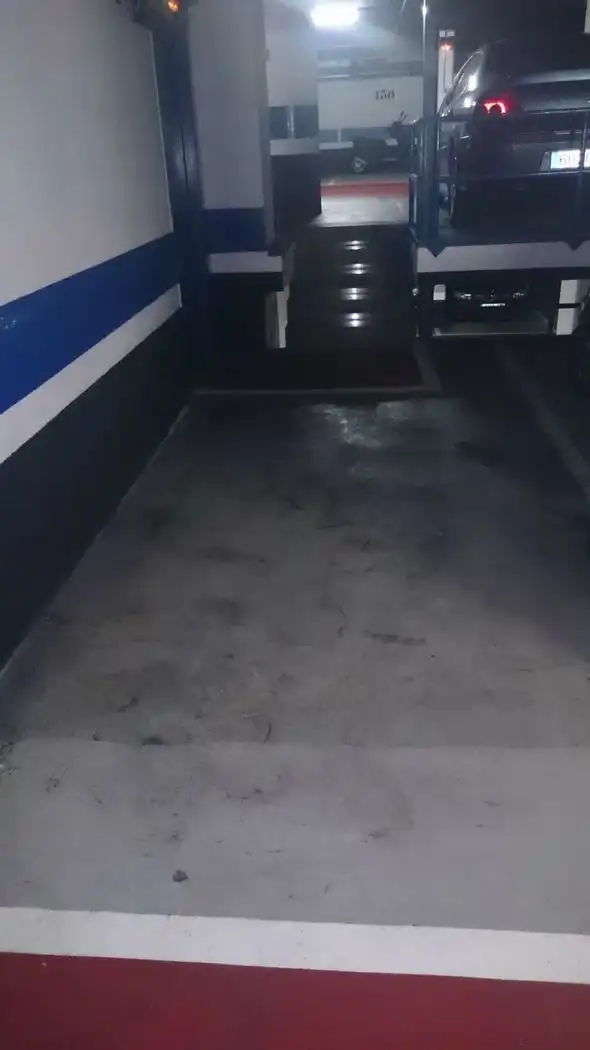 Einzelparkplatz zur Miete in Carrer del Consell de Cent, imagen 4