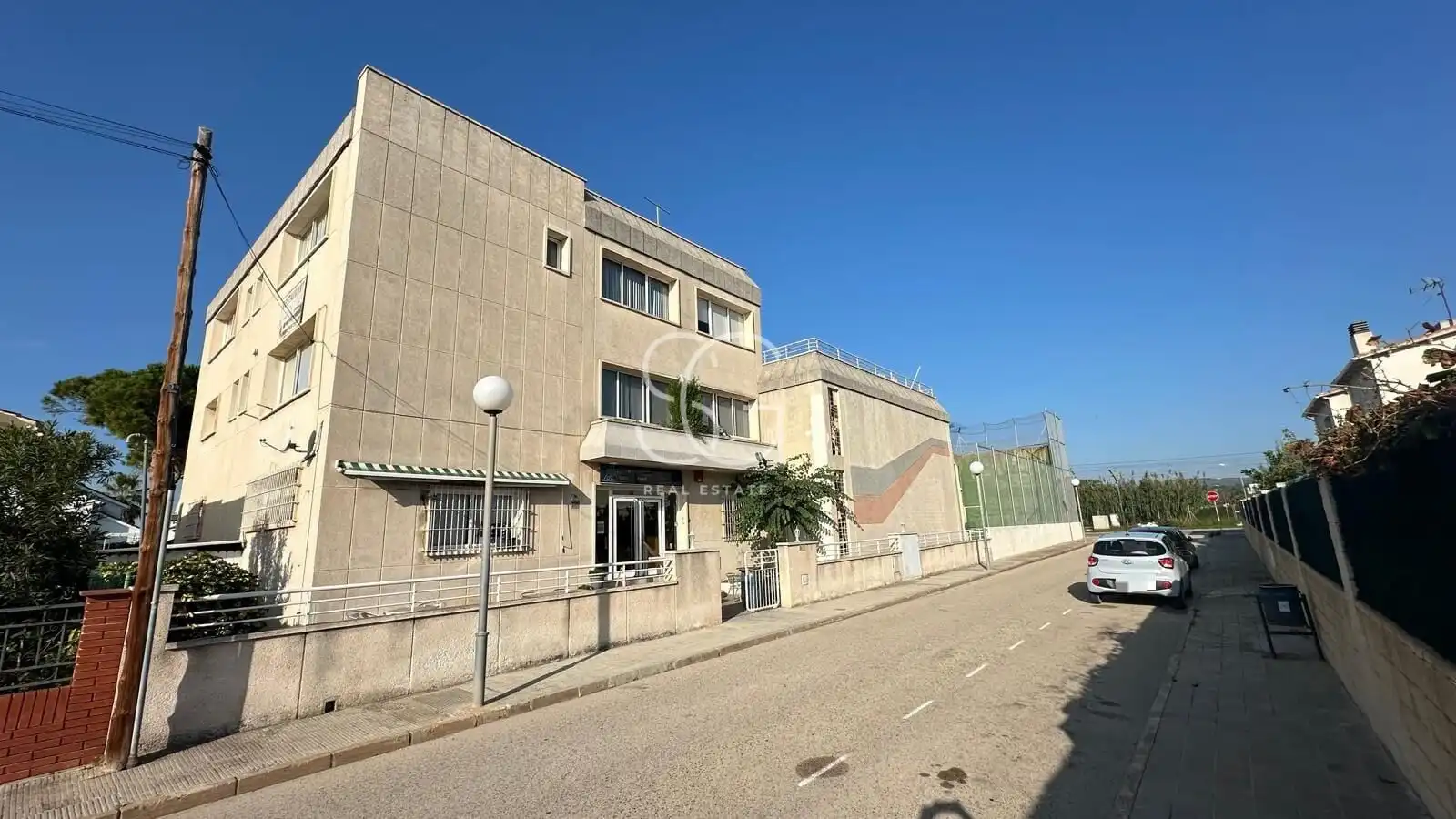 Außenansicht von Gebäude zum Verkauf in Creixell