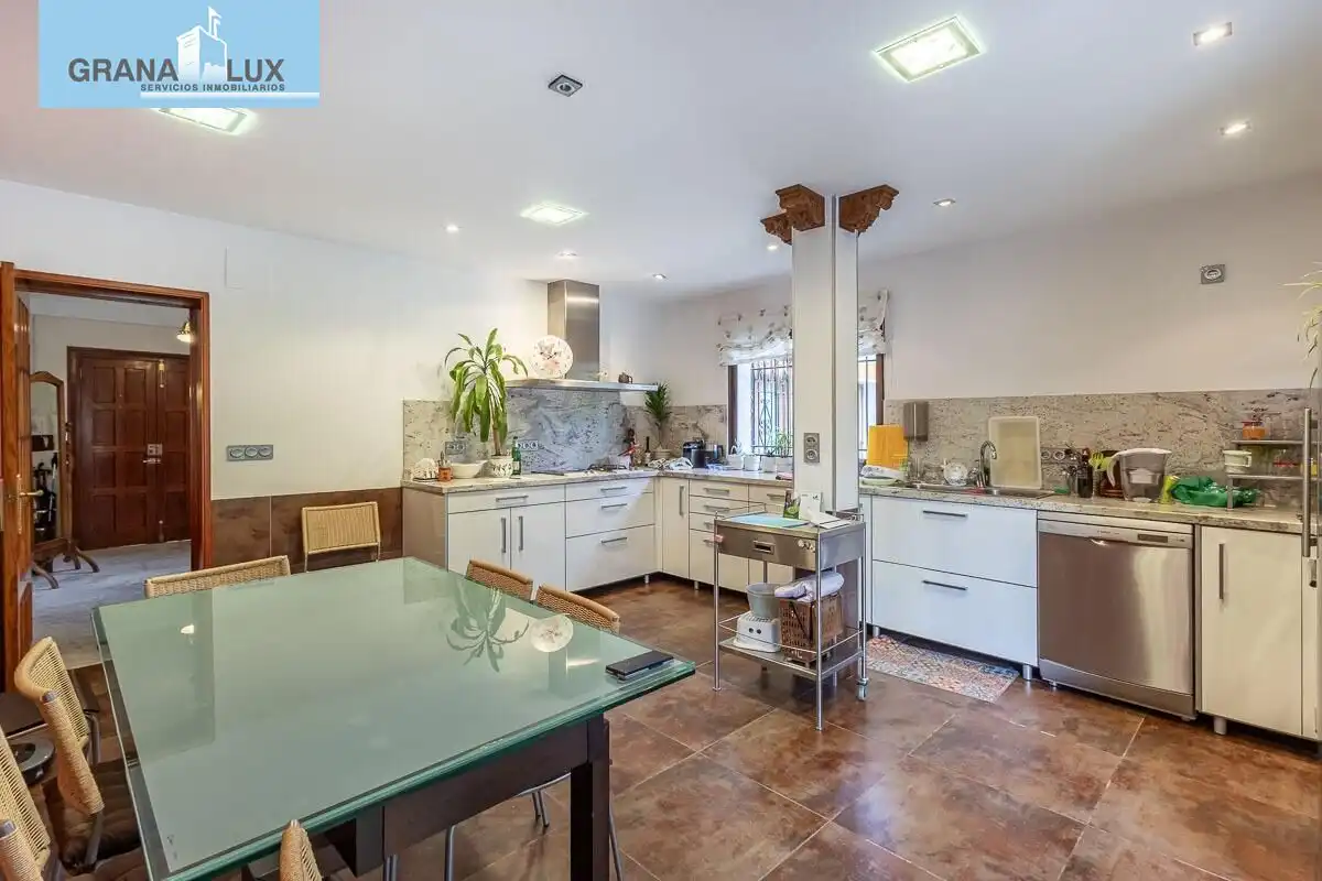 Chalet con piscina en venta en Calle del Albaricoque, imagen 14