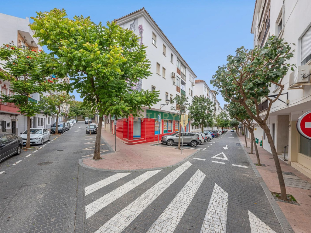 Exterior view of Planta baja for sale in Estepona  with Oven and Washing machine