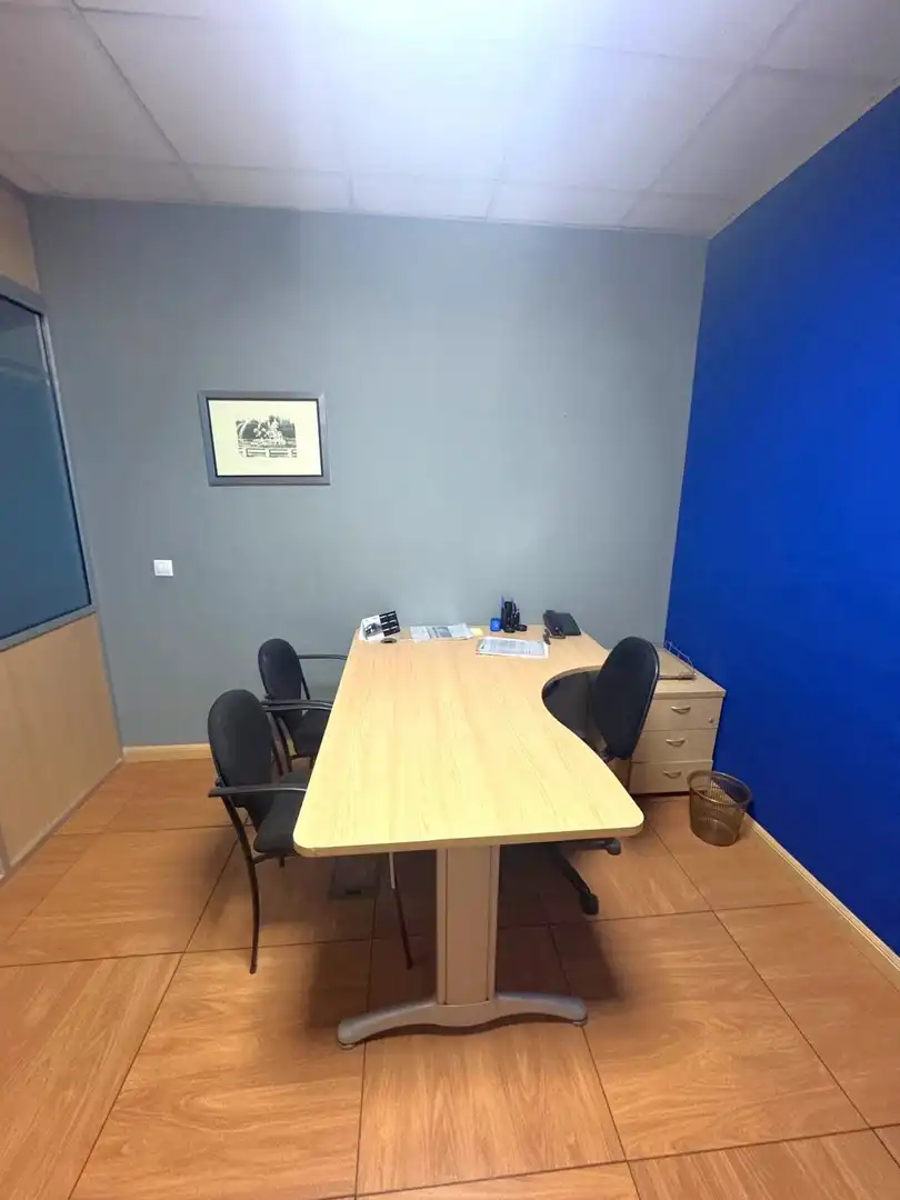 Büro zur Miete in Meco mit Klimaanlage und Möbliert