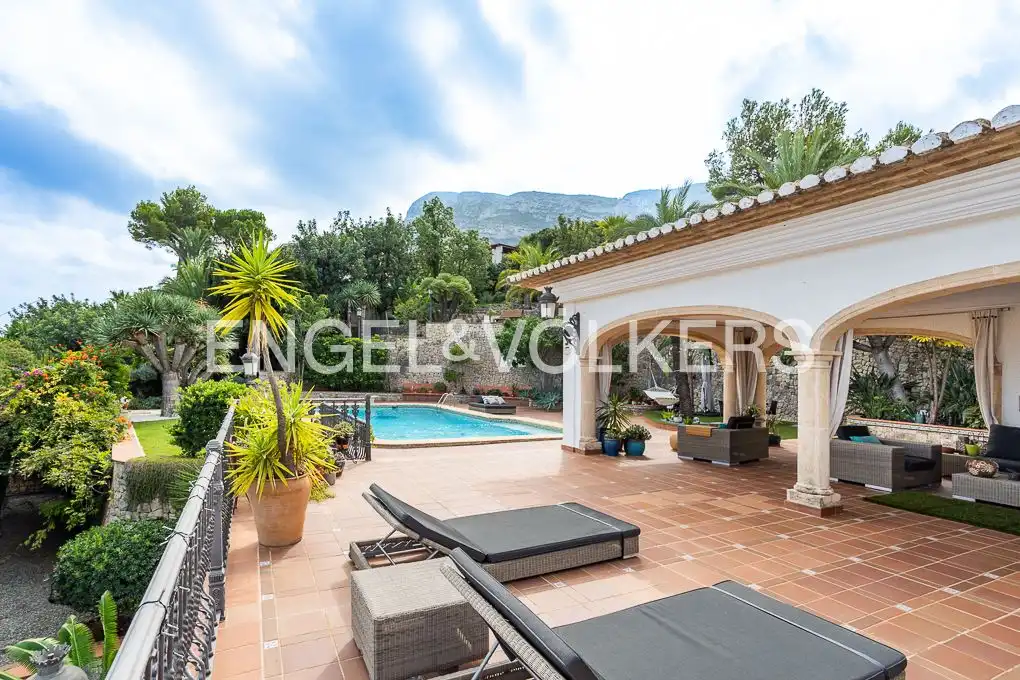Casa con piscina in vendita a El Montgó, imagen 3