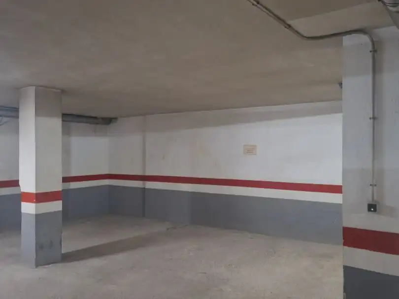 Parkplatz von Garage zur Miete in Valencia