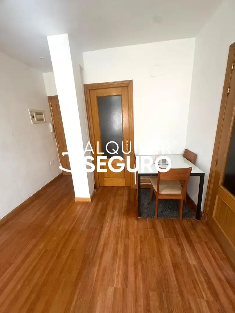 Habitación de Piso de alquiler en Bargas con Aire acondicionado, Trastero y Amueblado