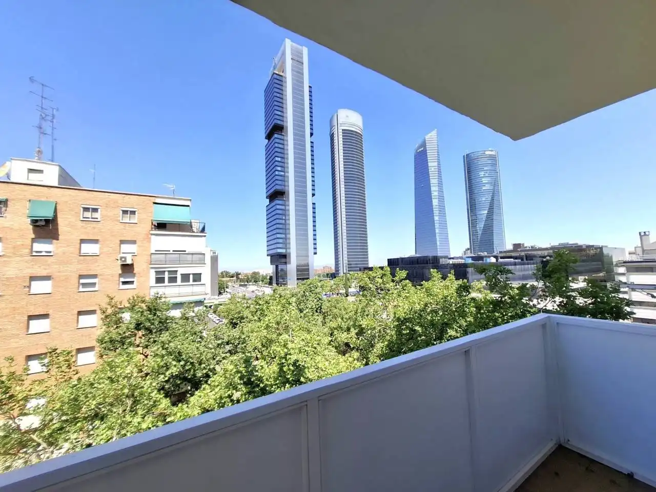 Exterior view of Flat for rent in Madrid  with Air Conditioner, Heating and Terrace