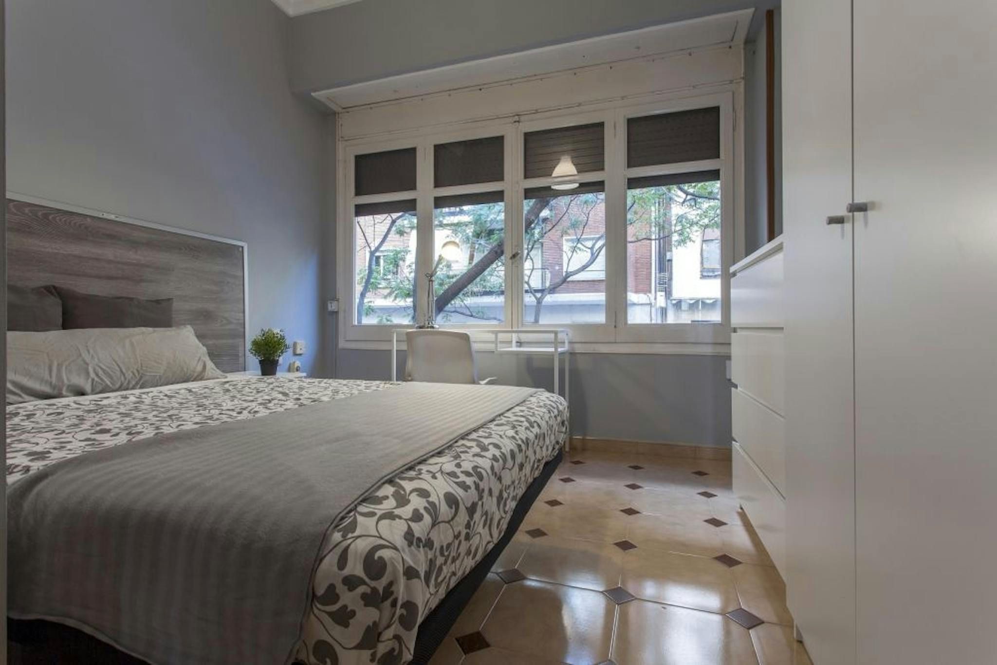 Dormitori de Pis per a compartir en  Valencia Capital amb Moblat, Rentadora i TV