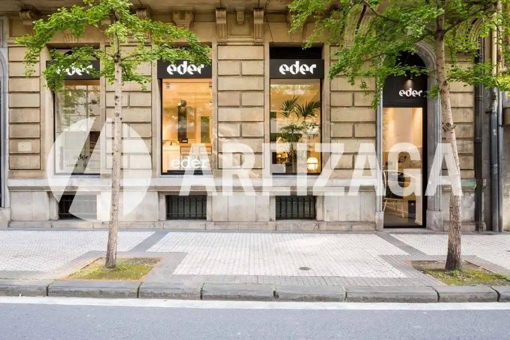 Vista exterior de Oficina de lloguer en Donostia - San Sebastián  amb Calefacció