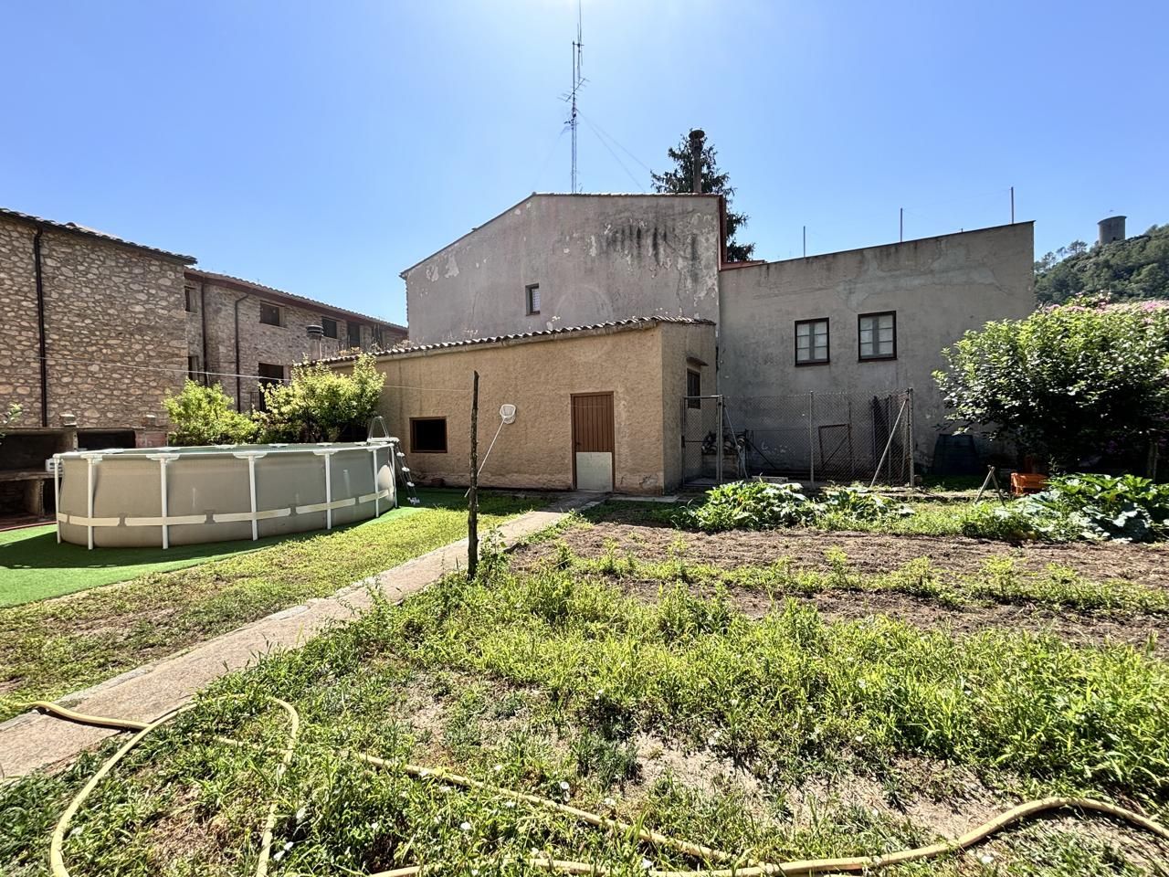 Exterior view of House or chalet for sale in Sant Llorenç de la Muga  with Heating, Private garden and Terrace
