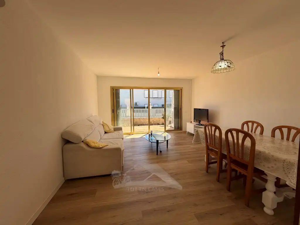 Sala d'estar de Casa o xalet en venda en Cambrils amb Piscina comunitària