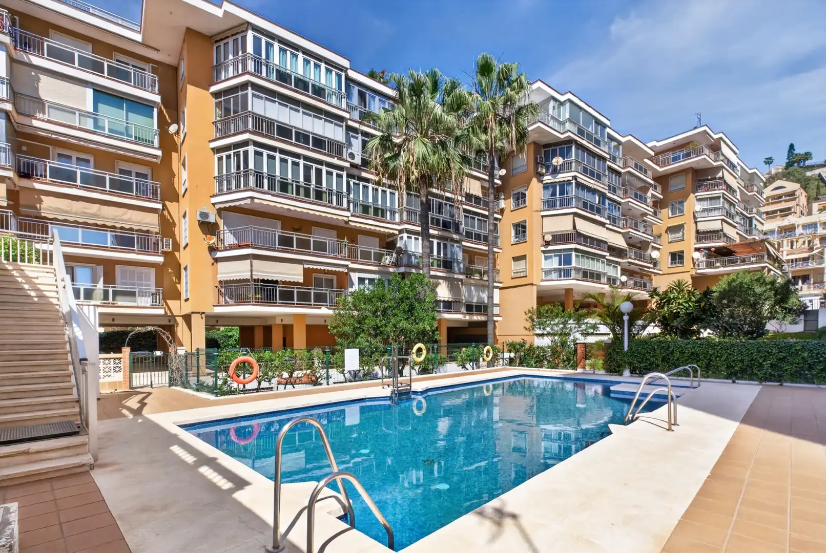Vista exterior de Ático en venta en Málaga con Aire acondicionado, Terraza y Piscina