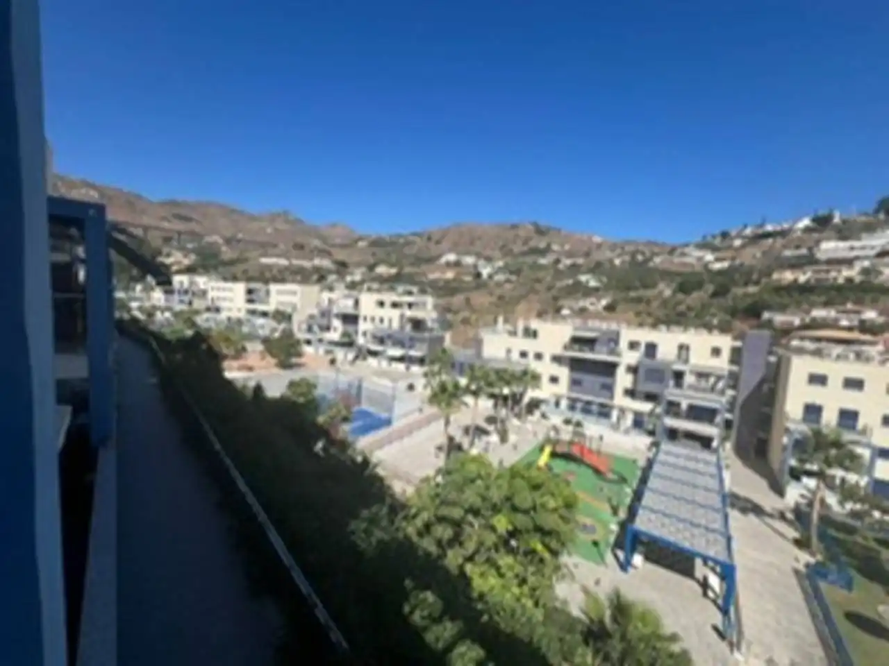 Vista exterior de Apartament de lloguer en Almuñécar amb Terrassa i Piscina comunitària