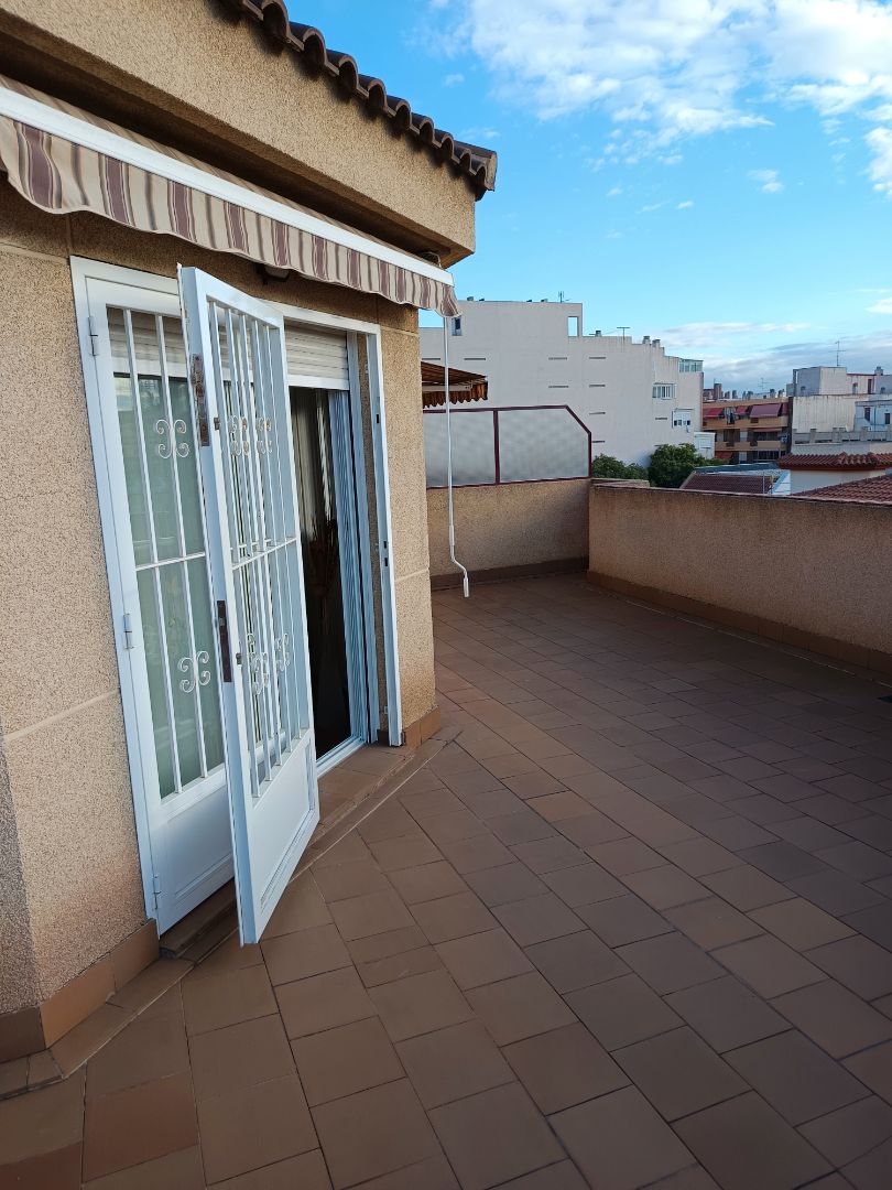 Terrassa de Àtic en venda en Alicante / Alacant amb Terrassa, Traster i Moblat