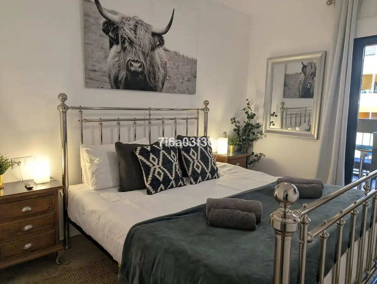 Schlafzimmer von Wohnungen zum Verkauf in Marbella mit Heizung, Privatgarten und Terrasse