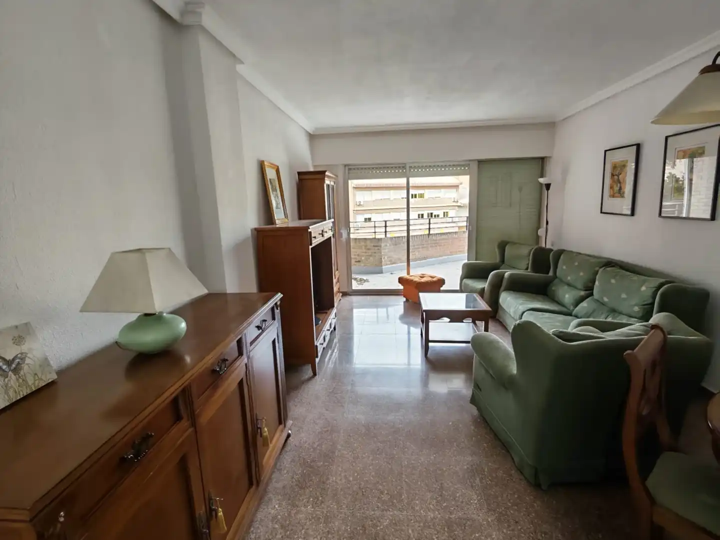 Sala d'estar de Pis de lloguer en Murcia amb Moblat i Rentadora
