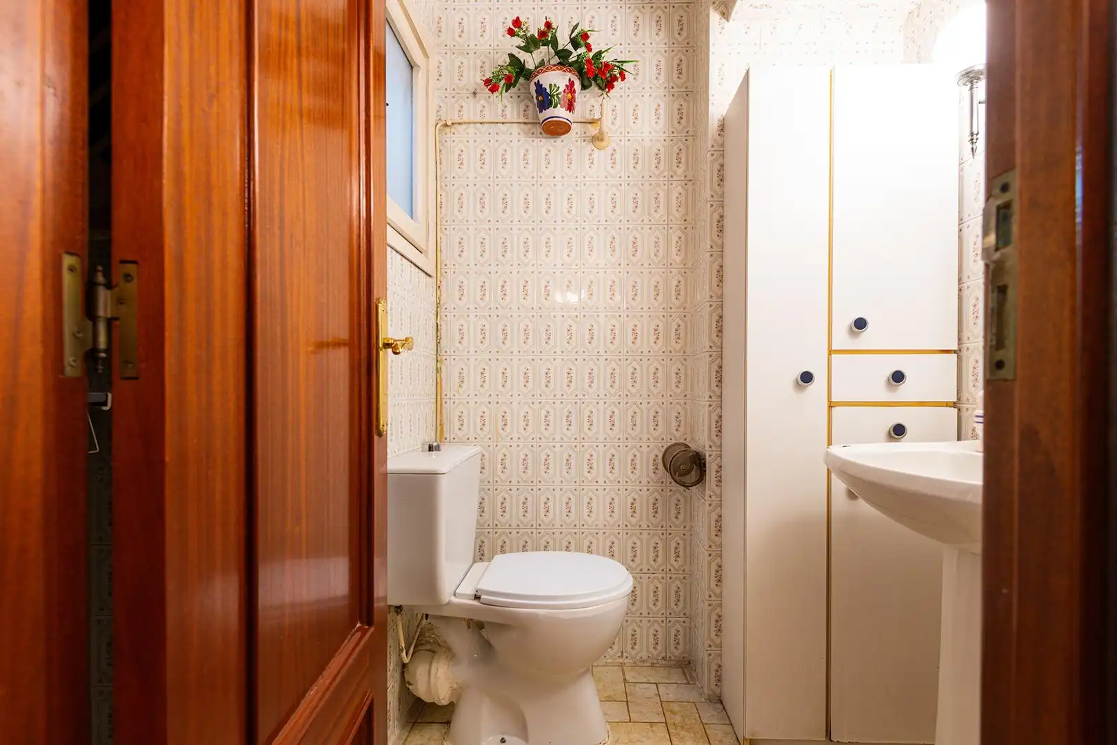 Badezimmer von Wohnung zum Verkauf in Valencia mit Balkon