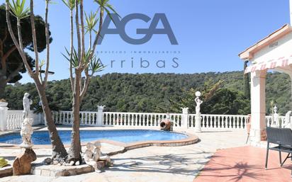 Jardí de Casa o xalet en venda en Sant Cebrià de Vallalta amb Aire condicionat, Terrassa i Piscina